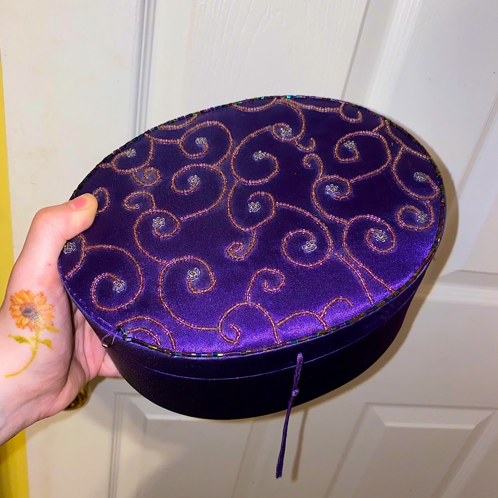 Vintage jewelry box